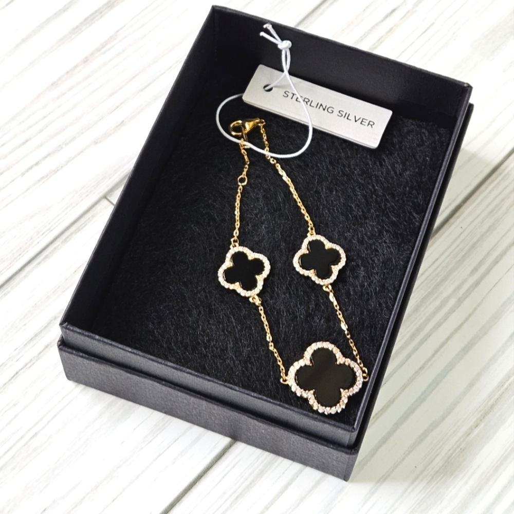 Rachel Zoe Three Clover Bracelet in Onyx and Gold Plated Sterling Silver NWT - Picture 3 of 7